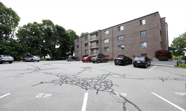 62 South St 15, Quincy, MA 02169