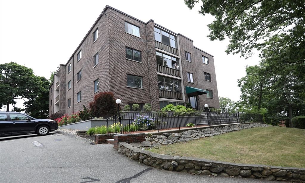 62 South St 15, Quincy, MA 02169