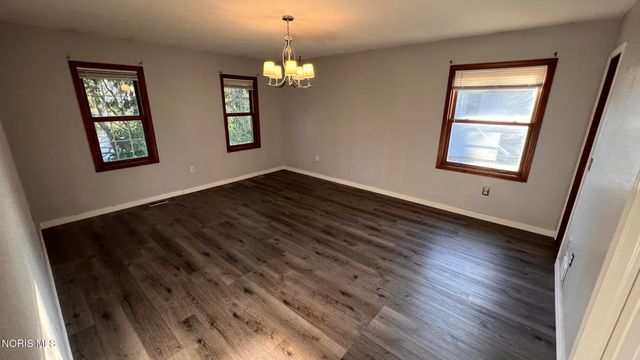 6110 Suffolk Lane, Maumee, OH 43537