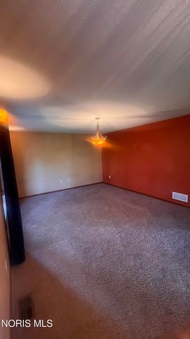 6110 Suffolk Lane, Maumee, OH 43537