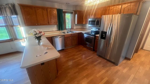 6110 Suffolk Lane, Maumee, OH 43537