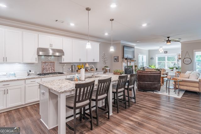 5106 Watchmans Cove, Gainesville, GA 30504