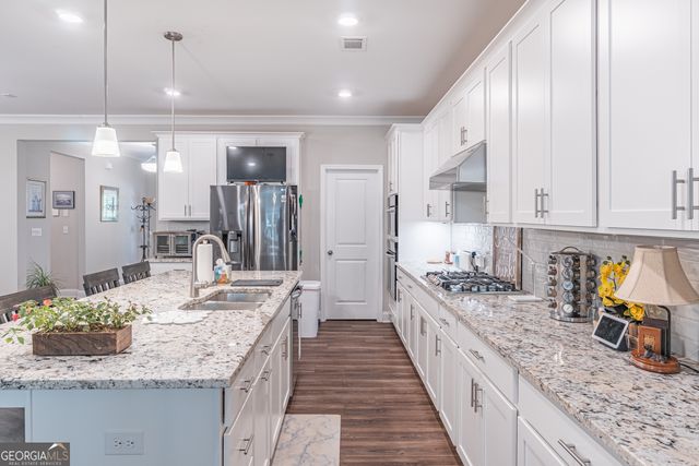 5106 Watchmans Cove, Gainesville, GA 30504