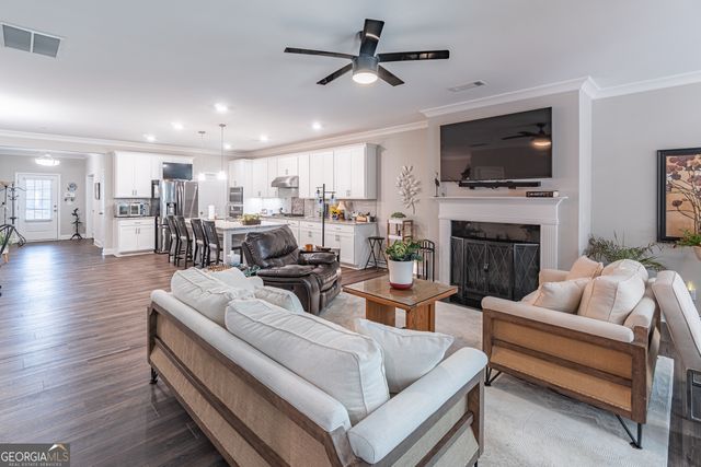 5106 Watchmans Cove, Gainesville, GA 30504