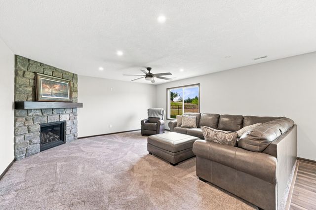 12920 Granstrom Circle, Dayton, MN 55327