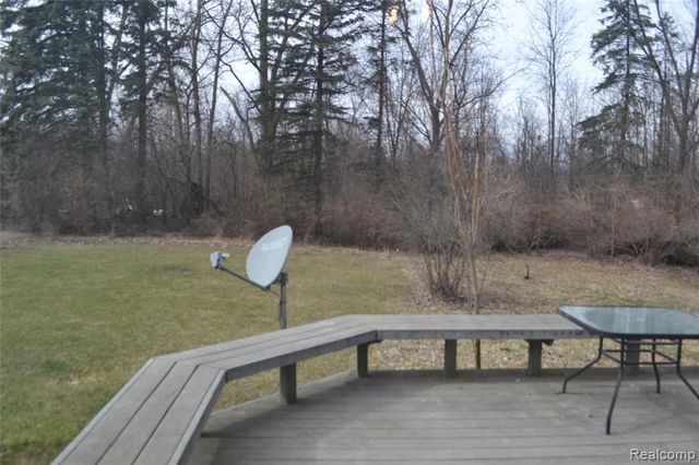 1119 River Valley Dr Drive, Flint, MI 48532