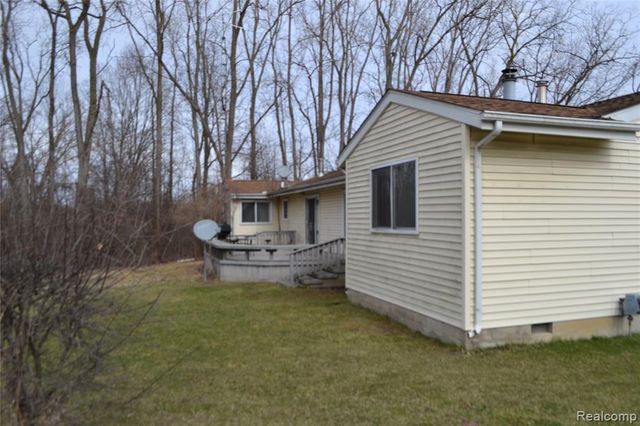 1119 River Valley Dr Drive, Flint, MI 48532
