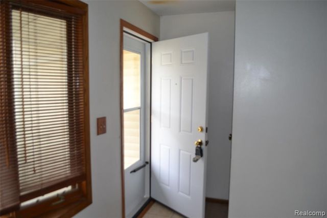1119 River Valley Dr Drive, Flint, MI 48532