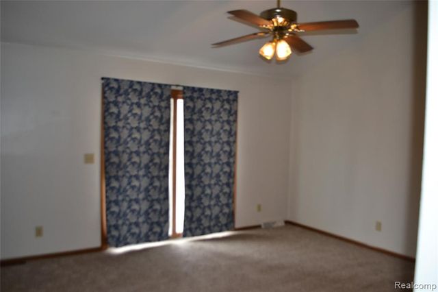 1119 River Valley Dr Drive, Flint, MI 48532