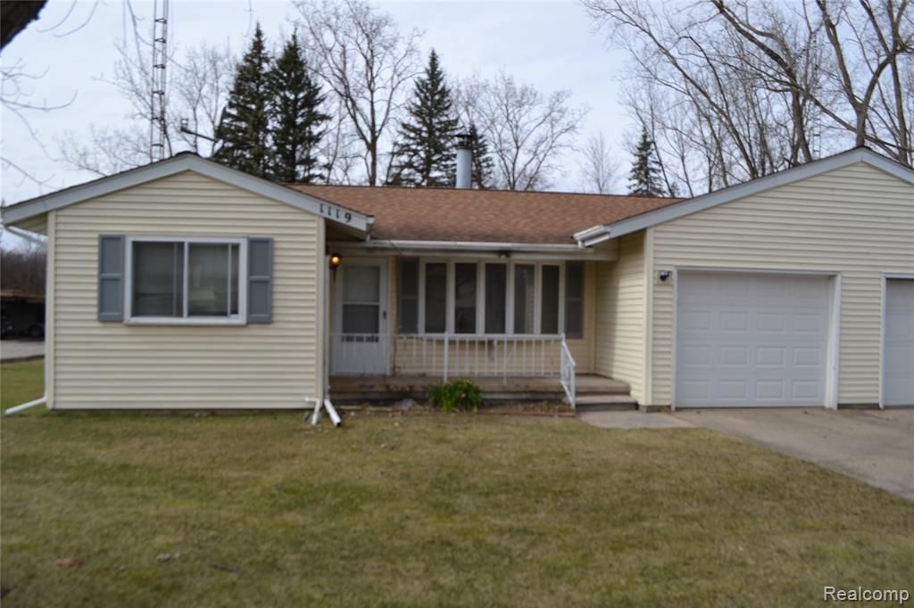 1119 River Valley Dr Drive, Flint, MI 48532