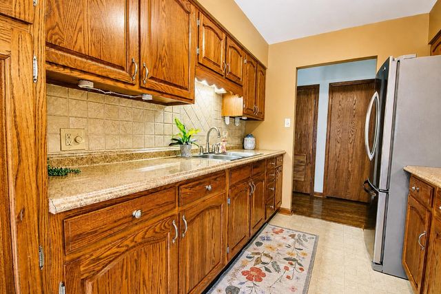 7927 Taney Place, Merrillville, IN 46410