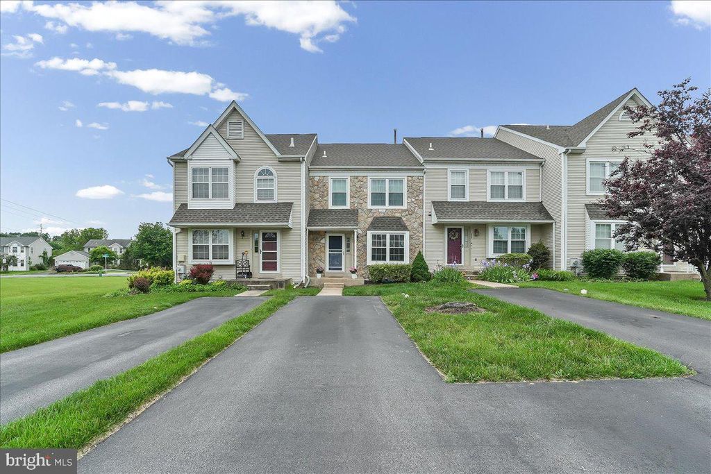 603 LONGWOOD RD, Collegeville, PA 19426