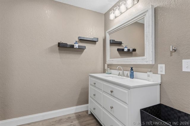 147 Cool Shady, Ardmore, OK 73401
