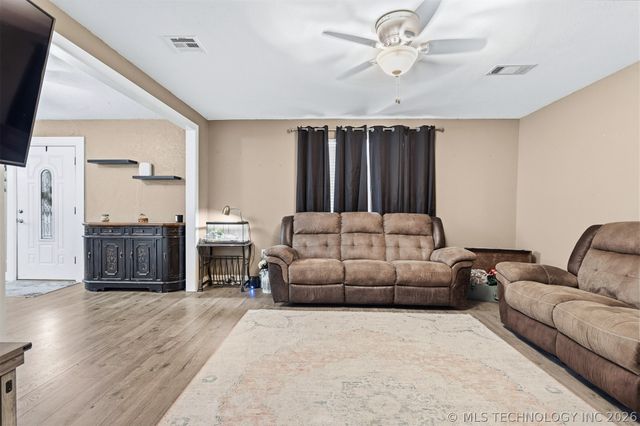 147 Cool Shady, Ardmore, OK 73401