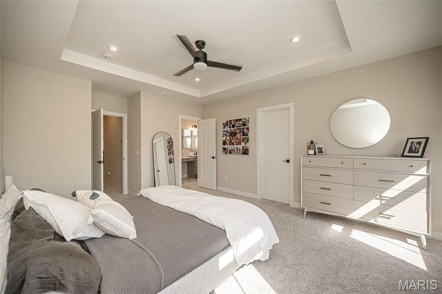 1329 W Gateway Heights, Richmond Heights, MO 63144