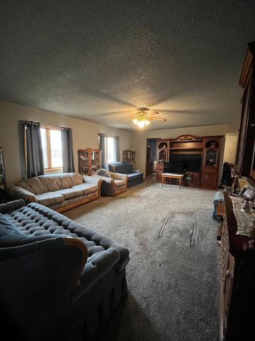 96 200th Avenue, Fulda, MN 56131