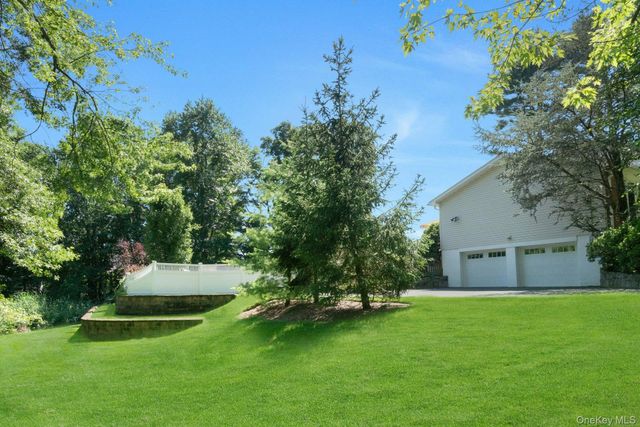 26 Alder Drive, Briarcliff Manor, NY 10510