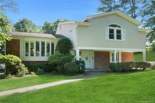 26 Alder Drive, Briarcliff Manor, NY 10510