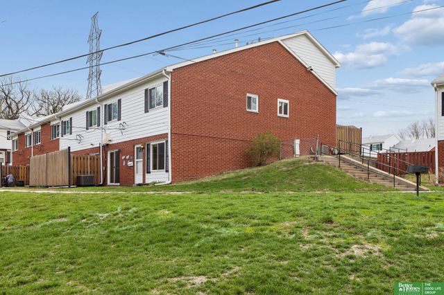 166 Arbor Court, Omaha, NE 68108