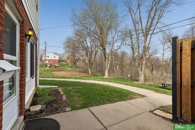 166 Arbor Court, Omaha, NE 68108