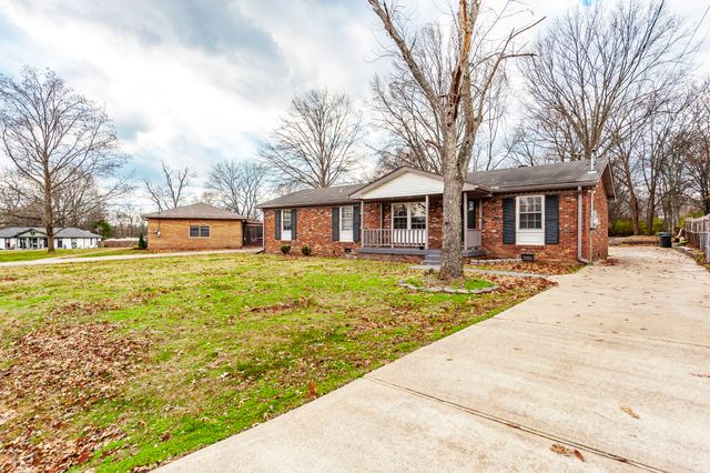 124 Anchor Dr, Hendersonville, TN 37075