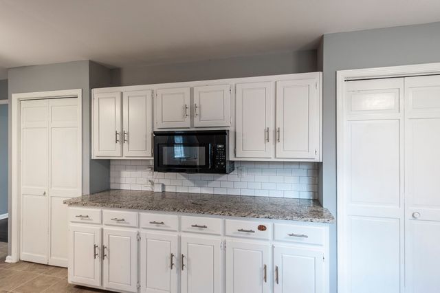 124 Anchor Dr, Hendersonville, TN 37075