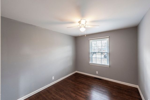 124 Anchor Dr, Hendersonville, TN 37075