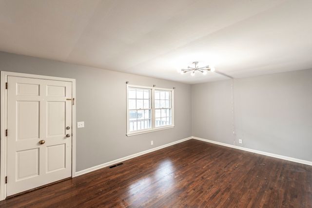 124 Anchor Dr, Hendersonville, TN 37075