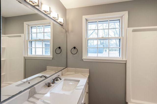 124 Anchor Dr, Hendersonville, TN 37075