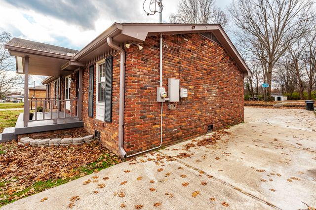 124 Anchor Dr, Hendersonville, TN 37075