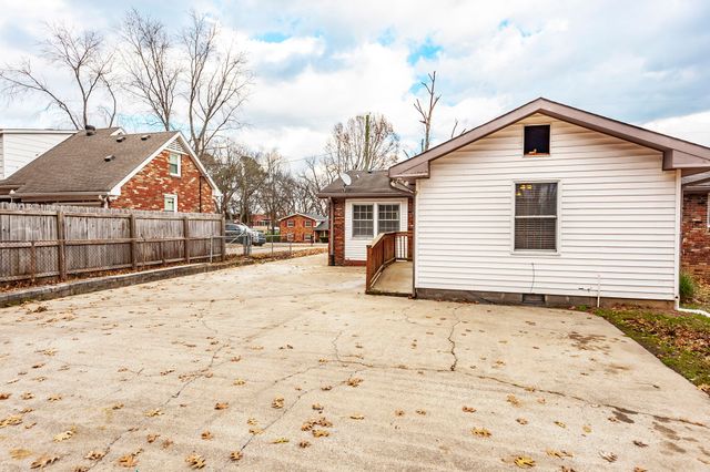 124 Anchor Dr, Hendersonville, TN 37075