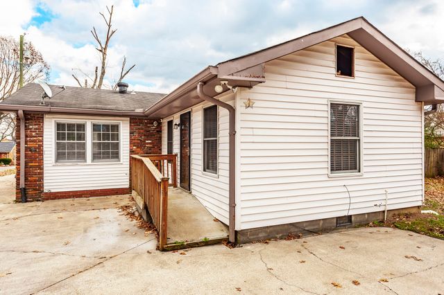 124 Anchor Dr, Hendersonville, TN 37075