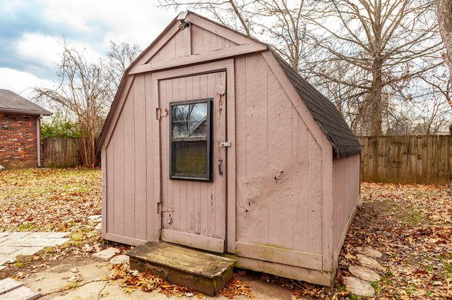 124 Anchor Dr, Hendersonville, TN 37075