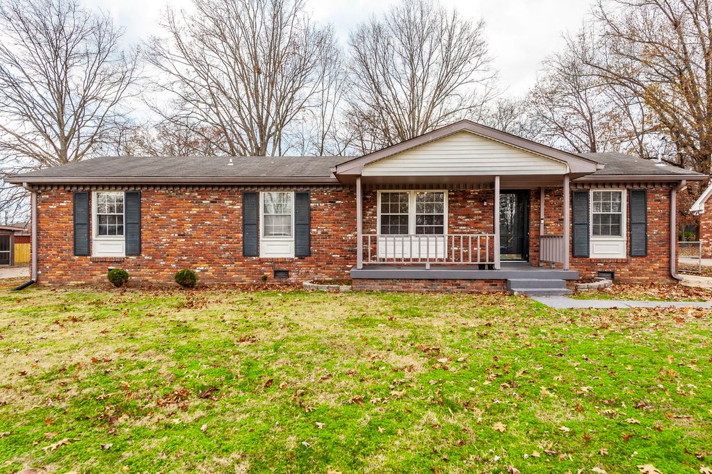 124 Anchor Dr, Hendersonville, TN 37075