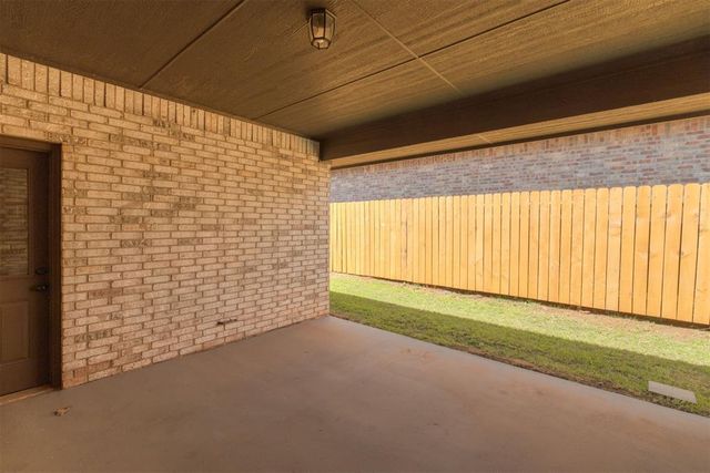 2313 E Kellan Court Terrace, Mustang, OK 73064