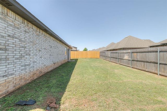 2313 E Kellan Court Terrace, Mustang, OK 73064