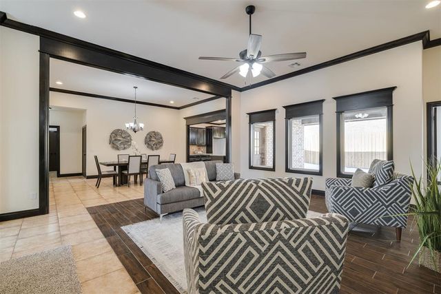 2313 E Kellan Court Terrace, Mustang, OK 73064