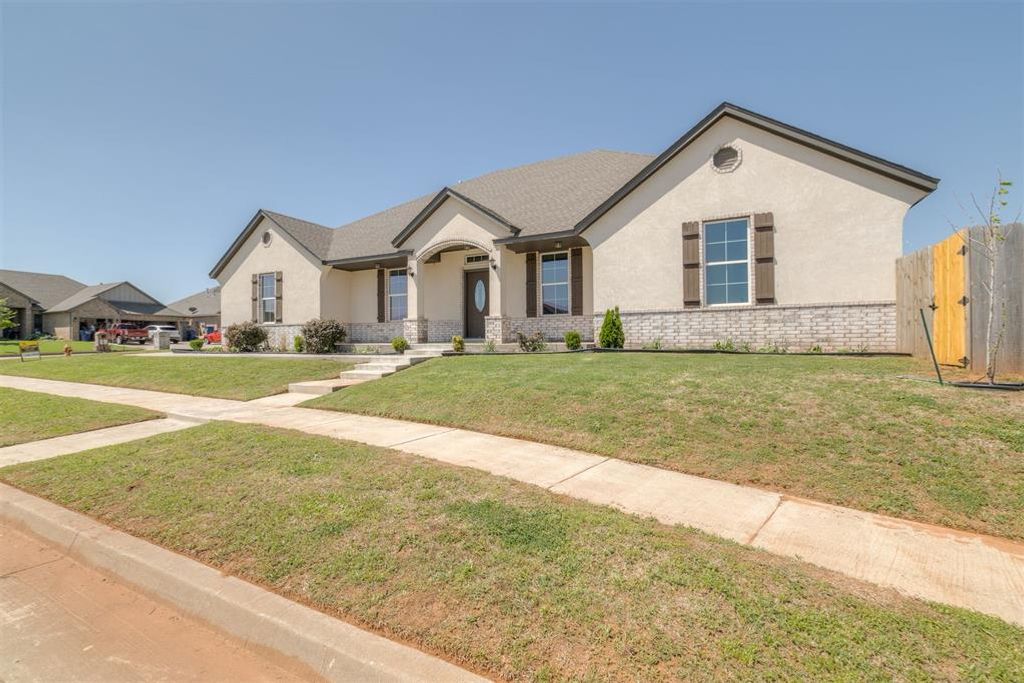 2313 E Kellan Court Terrace, Mustang, OK 73064