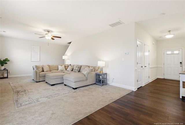 5726 Pondhaven Drive, Fayetteville, NC 28314