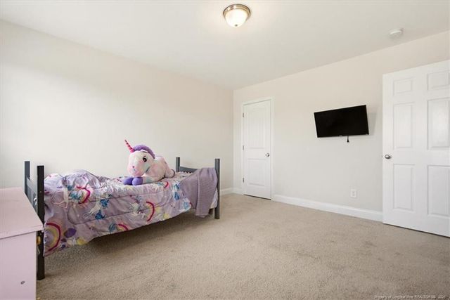 5726 Pondhaven Drive, Fayetteville, NC 28314