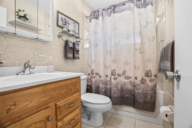 5409 NW 49th Ave, Tamarac, FL 33319