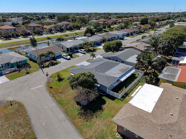 5409 NW 49th Ave, Tamarac, FL 33319