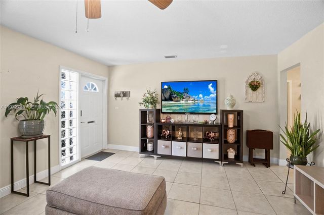 5409 NW 49th Ave, Tamarac, FL 33319