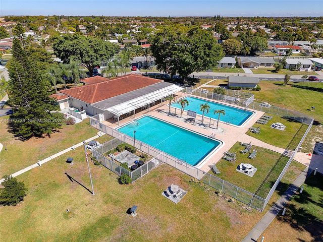 5409 NW 49th Ave, Tamarac, FL 33319