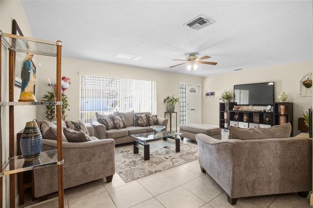 5409 NW 49th Ave, Tamarac, FL 33319