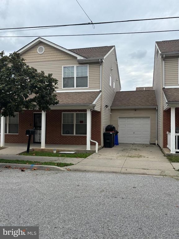 2002 W 3RD ST, Chester, PA 19013