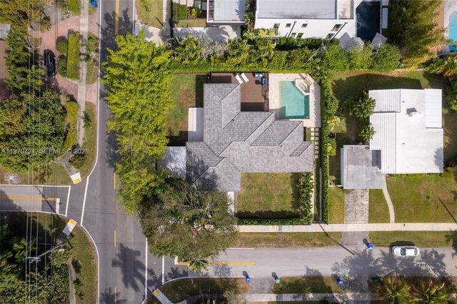 1001 NE 86th St, Miami, FL 33138