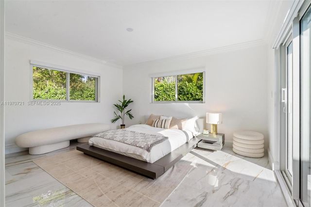 1001 NE 86th St, Miami, FL 33138