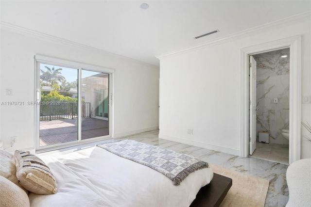 1001 NE 86th St, Miami, FL 33138