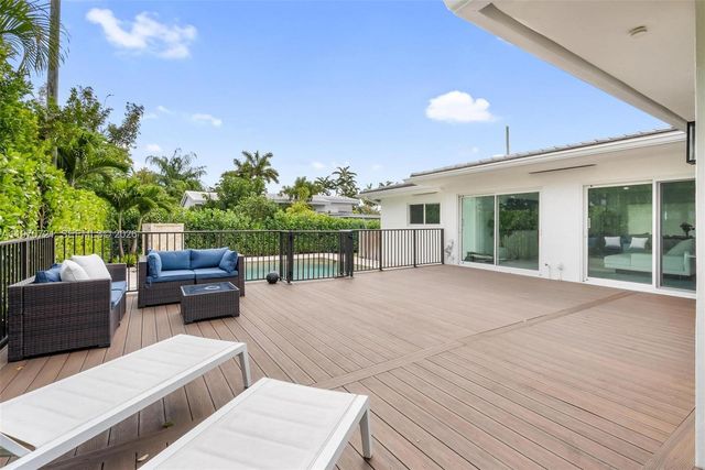 1001 NE 86th St, Miami, FL 33138